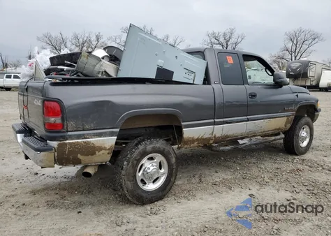 2002 Dodge Ram 2500 z USA, uszkodzony, nr VIN 3B7KF23652M238820